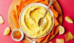 Hummus z imbirem i kurkumą