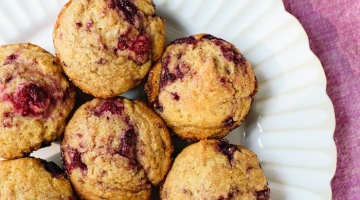 Cytrynowe muffiny z malinami